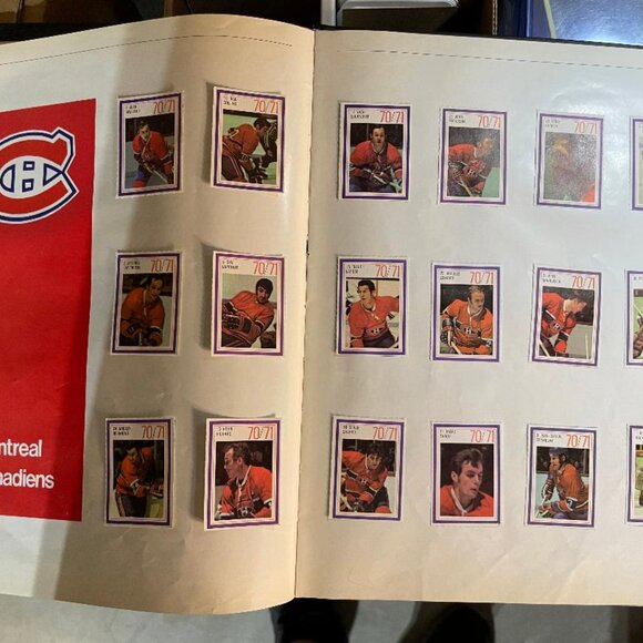 1970-71 Esso Power Players Complete Set in Hard Cover Album. Album is damaged. - Picture 4 of 8